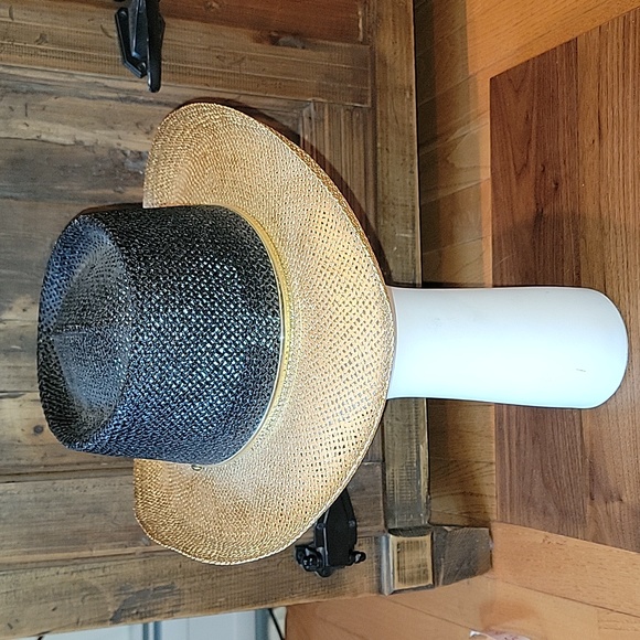 Gold and Black Fashion Hat, great for Golf, Cruise or Resort Wear - Picture 4 of 14